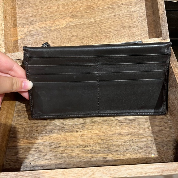 Authentic Buberry leather wallet - Picture 7 of 14